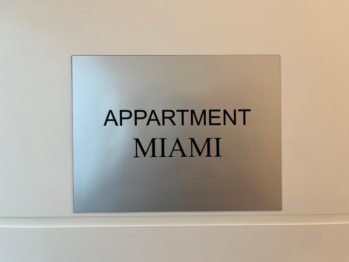 Appartment Miami , Naehe Duesseldorf ,Messe ,Hbf ,City, Wifi, Helios Hospital Крефелд Екстериор снимка